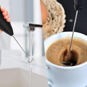 Espumador de Leche Electrónico de 2 Velocidades, Color Negro, para Café, Latte y Capuchino, Espumador de Leche de Acero Inoxidable con Base y Funciona con Pilas - Product Image 5