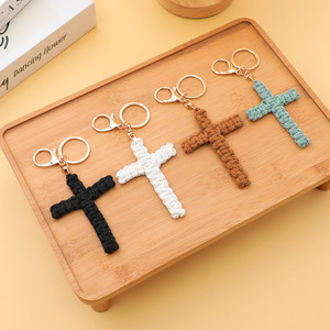 <span class=keywords><strong>Porte</strong></span>-clés Croix en <span class=keywords><strong>Macramé</strong></span> Fait Main, Crocheté, Tricoté – Cadeaux Chrétiens Religieux Jésus – Breloques de Sac pour Femmes - Product Image 3