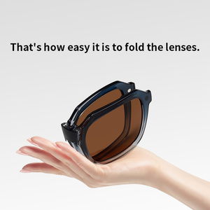 <span class=keywords><strong>Occhiali</strong></span> <span class=keywords><strong>da</strong></span> <span class=keywords><strong>Sole</strong></span> Unisex S33106 Polarizzati con Montatura Completa Rettangolare, Lenti UV400, Logo Personalizzato Stampato, Clip Pieghevole, Montature Ottiche Grigio Tè - Product Image 4