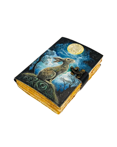 Carnet en cuir fait main vintage Grimoire avec couverture gaufrée, pages vierges pour l'écriture et le dessin, motif Lune et Lièvre - Product Image 3