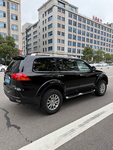 มิตซูบิชิ ปาเจโร สปอร์ต SUV ปี <span class=keywords><strong>2013</strong></span> เครื่องยนต์เบนซิน 3.0 ลิตร ขับเคลื่อน 4 ล้อ รุ่น Flagship รถยนต์มือสองขายส่ง - Product Image 4