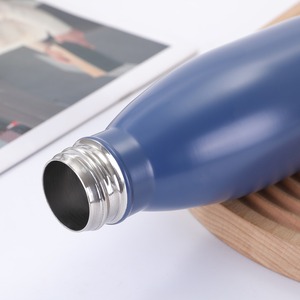 Botella de Agua Aislada de 500ml con Forma de Cola, Portátil, de Acero Inoxidable, con Recubrimiento de Bambú con Aspecto de Madera, Venta al Por Mayor - Product Image 2