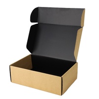 Individuelles Markenlogo Recycelbare Wellpappe-Kleidungsbox für Pelzkleidung und Socken Faltbare Hartbox mit Schaumstoffeinlage Magnetverschluss Rosa Prägung UV