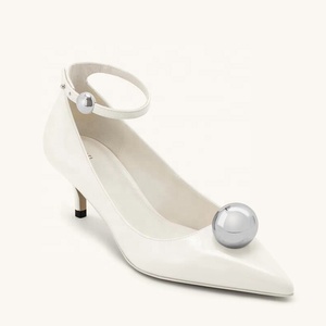 รองเท้าผู้หญิงเซ็กซี่หัวแหลมสายรัดข้อเท้ารองเท้าส้นเตี้ยรองเท้าแตะตกแต่งโลหะวินเทจปั๊มชุดเดรสมีสิทธิบัตรสดใส - Product Image 6