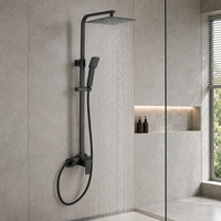 Ensemble de douche carré noir mat avec mitigeur en laiton, système mural et douchette à main sur barre coulissante, idéal pour appartement
