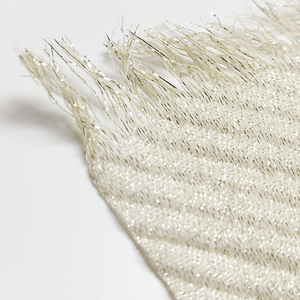 Foulard en <span class=keywords><strong>voile</strong></span> scintillant à la mode musulmane Hijabs islamiques plissés avec voiles tricotés brillants Foulard traditionnel en soie vente en gros - Product Image 5