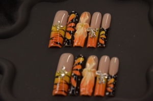 Handgemaakte Abs Draagbare Nail Art Cross Press-On Nagels Modieuze Franse Stijl Met Vlinder Ontwerp Voor Vingers - Product Image 6