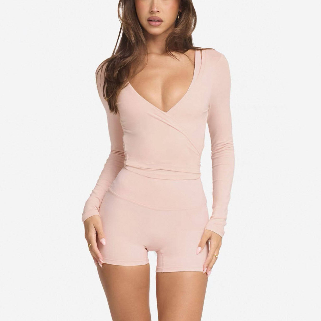 เสื้อครอปพันเอวสีชมพู