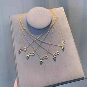 Collar con Colgante de Plata 925 con Dije de Tesoro Verde Ancestral y Cadena de Clavícula con Diamantes para Mujer, Amuleto de Prestigio Diario - Product Image 5