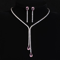 Nouvel ensemble de bijoux élégant en zircon avec collier long à pampilles et boucles d'oreilles de luxe en forme de goutte pour femme, très tendance