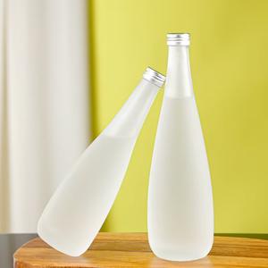 Vente en gros de bouteilles de vin en verre transparent pour <span class=keywords><strong>cidre</strong></span> champagne, cocktail d'eau minérale renforcé et scellé créatif de 330 ml 500 ml - Product Image 2