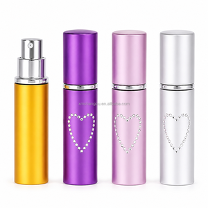 Vente en gros <span class=keywords><strong>de</strong></span> spray <span class=keywords><strong>de</strong></span> défense personnelle en forme <span class=keywords><strong>de</strong></span> rouge à lèvres, spray <span class=keywords><strong>de</strong></span> défense, rouge à lèvres, flacon <span class=keywords><strong>de</strong></span> parfum, produits <span class=keywords><strong>de</strong></span> défense personnelle pour femmes - Product Image 2