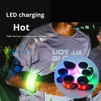 Gelang LED Nylon Bercahaya Isi Ulang USB untuk Lampu Flash Lari di Luar Ruangan