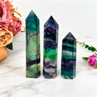 Vente en gros de pointes de fluorite arc-en-ciel naturelle polies, baguette de cristal de fluorite arc-en-ciel, obélisque pour la guérison énergétique et la décoration intérieure