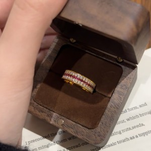 Bague d'hiver vintage de luxe haut de gamme, style rétro français, en cuivre électroplaqué, sertie de rubis rouges - Product Image 4