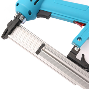 Pistola de <span class=keywords><strong>Clavos</strong></span> a Gas Neumática de Aire para Pisos y <span class=keywords><strong>Grapadora</strong></span> para Tapicería con Marco F30 de 1800W - Product Image 4