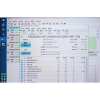 Nuevo Modelo Samsung PM883 960G SATA SSD MZ7LH960HAJR-00005