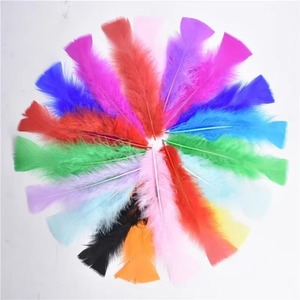Plumes de dinde teintées de 10-18 cm pour l'artisanat DIY, les coiffures, les costumes, les accessoires de pêche, les décorations de tête, les fêtes, les mariages et la décoration intérieure - Product Image 4