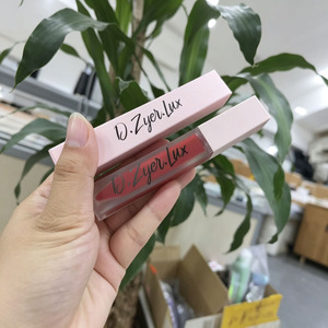 ลิปกลอสแบบฉลากส่วนตัว บำรุงริมฝีปากให้อวบอิ่ม ลิปออยล์ OEM รับผลิตโลโก้ตามสั่ง ขายส่ง - Product Image 6