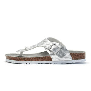 Offre Spéciale femmes Bling Bling <span class=keywords><strong>semelle</strong></span> plate tongs sandales pantoufles de plage de haute qualité avec tige confortable et respirante - Product Image 3