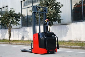 Chariot élévateur de 1,5 tonne de bonne qualité avec roues d'équilibrage intégrées réglables - Product Image 3