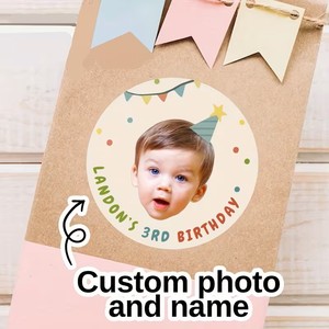 Autocollants ronds Photo personnalisés étiquettes nominatives personnalisées pour enfants fête d'anniversaire faveurs décoration - Product Image 1