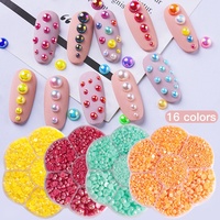 Accessoires de nail art les plus vendus : Perles demi-rondes irisées à fond plat, tailles assorties, emballage tendance à six compartiments