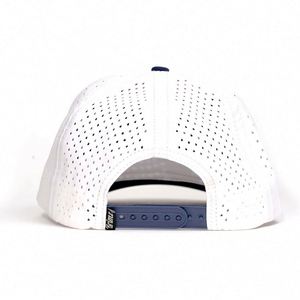 Gorra de Béisbol Personalizada de 5 Paneles de Goma PVC con Logotipo Impermeable, Gorras Perforadas con Corte Láser, Gorras Deportivas de Alto Rendimiento para Golf - Product Image 6