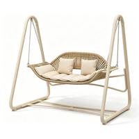 Fauteuil suspendu et hamac d'extérieur moderne en fer et plastique - Design écologique pour jardin et terrasse