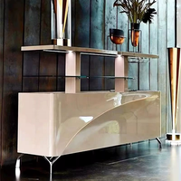 Armoire de bar automatique de luxe de haute technologie avec ascenseur motorisé et éclairage LED Armoire de buffet élévatrice Unité de bar intelligente innovante