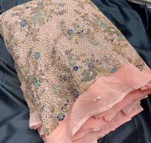 Großhandel Fabrik preis Hochzeits kleid Material Stickerei Georgette Stoff vom indischen Hersteller und Lieferanten