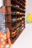 Pour 50 voitures noyer jouet étagère de rangement boîte d'allumettes mural support de voiture décor à la maison bois vitrine organisateur pour voiture