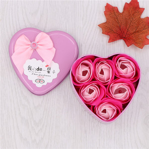 2024 flores de jabón en una caja romántica caja de regalo de rosas de San Valentín con oso juguete en forma de corazón ramo de jabón de rosas - Product Image 2