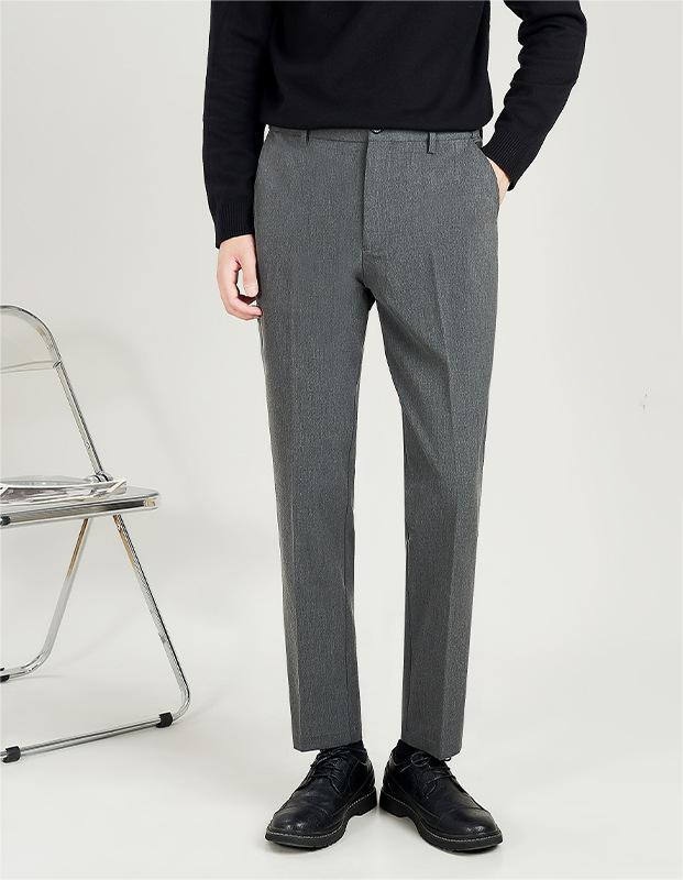 สีเทาเข้ม