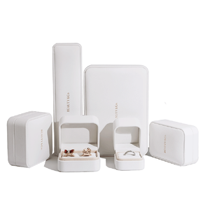 Venta al por mayor de cuero PU de lujo Paquete de joyería de embalaje anillo pulsera collar pendientes caja de embalaje personalizado joyería de embalaje - Product Image 1