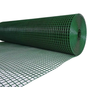 PVC Welding Wire <b>Mesh</b> Coated with <b>Plastic</b> Iron Wire <b>Mesh</b> Is Used As a Protective Net for Poultry Farming. - Product Image 6