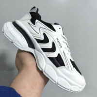 Vente en gros de chaussures de sport pour femmes, différents styles, mailles mixtes respirantes, semelles épaisses, amortissantes