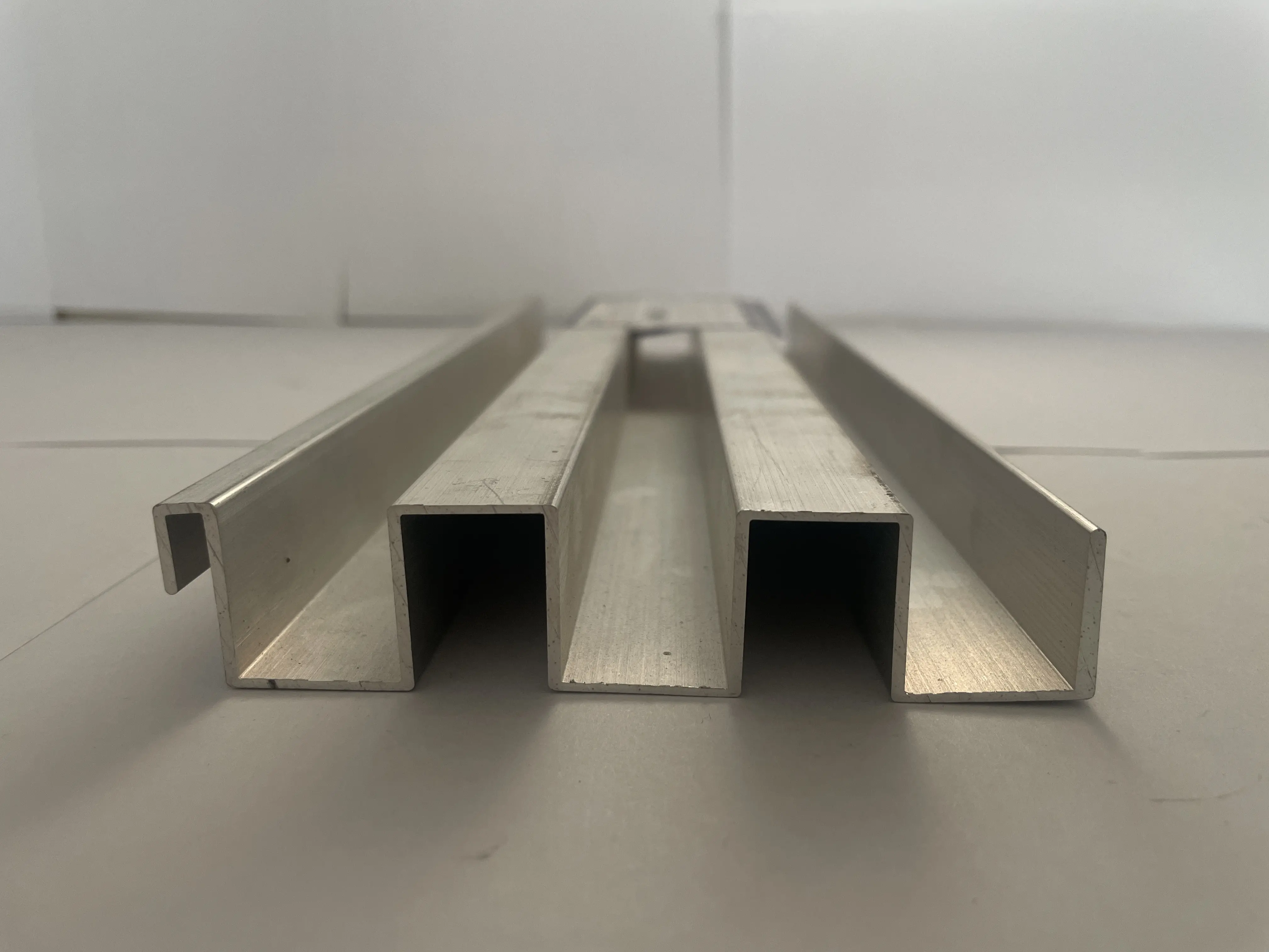 Ondersteuning Op Maat Aluminium Koellichaam 6063 T5 6061 T6 Cnc Geanodiseerde Extrusie Heatsink Profiel Radiator Geëxtrudeerd Aluminium Koellichaam