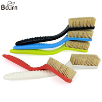 Nouvelle brosse d'escalade en plastique avec logo personnalisé, poils écologiques, facile à transporter