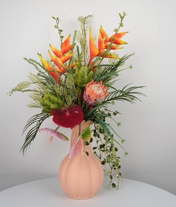 Arrangement floral tropical rouge orangé chaud, <span class=keywords><strong>bouquet</strong></span> artificiel <span class=keywords><strong>de</strong></span> <span class=keywords><strong>fleurs</strong></span> <span class=keywords><strong>de</strong></span> paradis et <span class=keywords><strong>de</strong></span> protea pour la décoration <span class=keywords><strong>de</strong></span> mariage hawaïen bohème en bord <span class=keywords><strong>de</strong></span> mer - Product Image 1