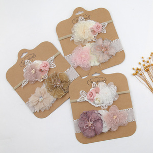 Bandeau en nylon à fleurs en dentelle de <span class=keywords><strong>luxe</strong></span> vintage Accessoires pour cheveux de bébé 2 ensembles de bandeaux élastiques souples pour bébés filles - Product Image 1