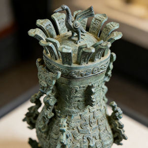 Dekorative Messing-Teekanne in Drachenform mit Lotus- und Kranich-Relief auf dem Deckel, Antikes Modell, Ornamente, Geschenke - Product Image 4