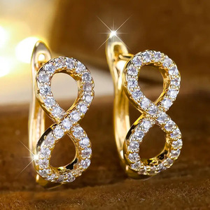 Orecchino a Cerchio Infinity per Donne, Stile Pavé Scintillante, Gioiello alla Moda per Uso Quotidiano - Product Image 2