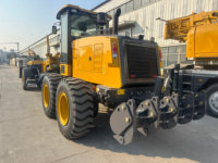 Nouveau ! Niveleuse à moteur GR215 en promotion en Afrique, moteur 220 CV, poids opérationnel 16 tonnes, lame de 4 m – Vente directe usine
