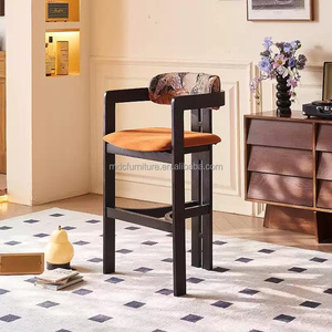 Chaise de bar en bois avec cadre en cire blanche et accoudoirs – Couleurs de tissu/cuir personnalisables, design moderne pour salle à manger, extérieur et salon - Product Image 3