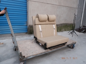 Sedile Letto Convertibile Multifunzionale <span class=keywords><strong>a</strong></span> 3 Pieghe AutoLiuMa RV (in Pelle) Modello L005F, Stile Comfort - Product Image 2