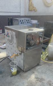 เครื่องคั้นน้ำอ้อยไฟฟ้า 4 ลูกกลิ้ง สแตนเลส พร้อมมอเตอร์ สำหรับร้านอาหาร ร้านขายอาหาร - Product Image 6