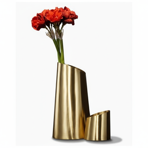 Florero de metal de aluminio hecho a mano con diseño moderno limpio para interiores minimalistas para decoración de Bodas de hoteles - Product Image 1