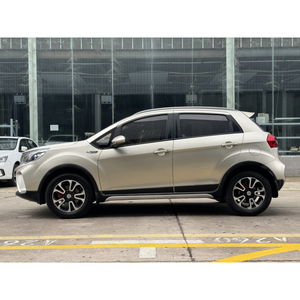 Auto YT Geely Gx3 Pro 2023 2021 1.5L 5MT Manual 2WD SUV Pequeño de Gasolina Usado Livan X3 Pro para Egipto con Asiento de Cuero - Product Image 2