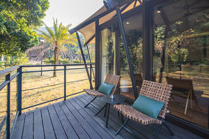 Durable Luxury Resort Cabin Homestay Hotel <span class=keywords><strong>Casa</strong></span> de madera Tienda de campaña con terraza al aire libre Baño Chalet Lodge para vacaciones - Product Image 3